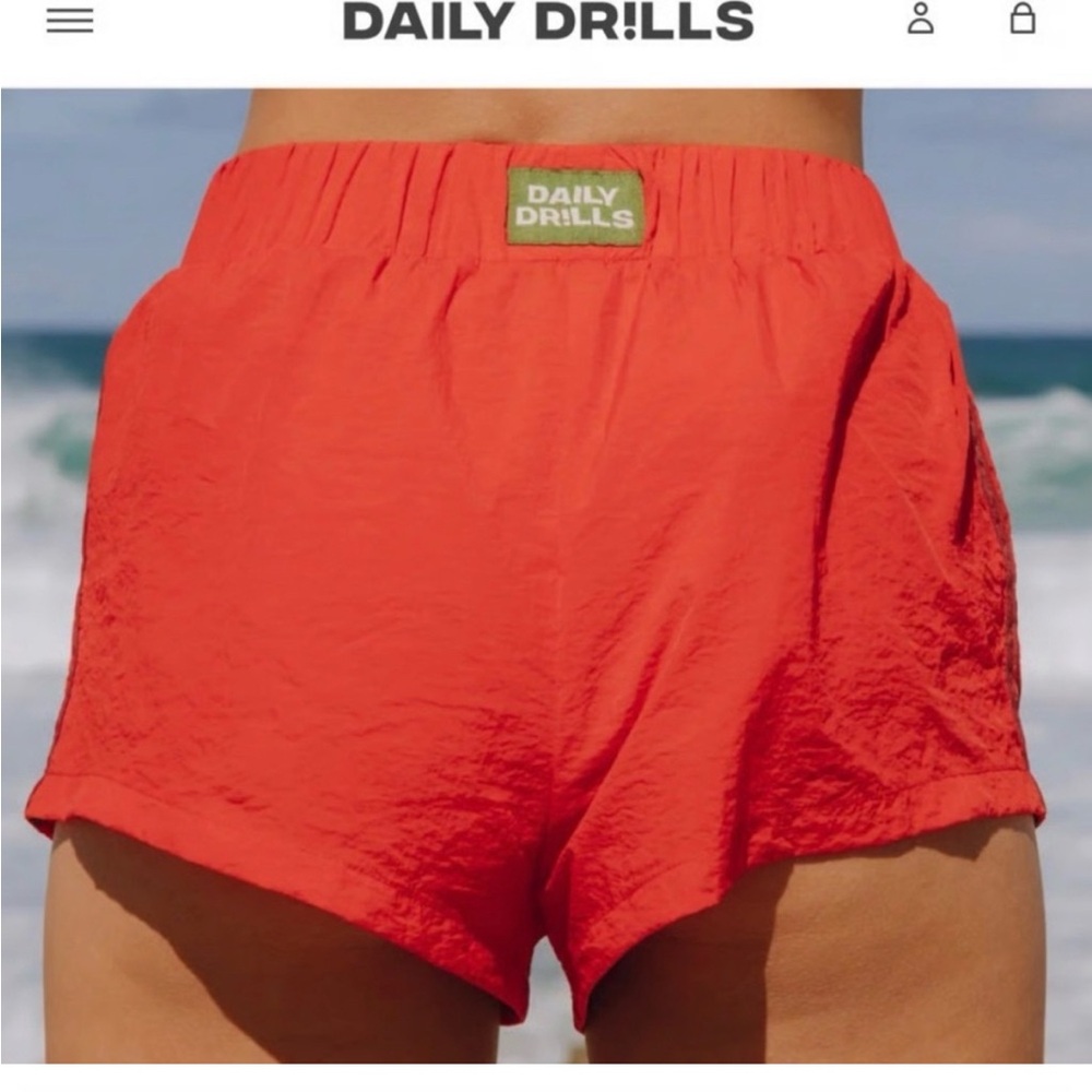Daily Drills - Super Bounce red shorts with stripe